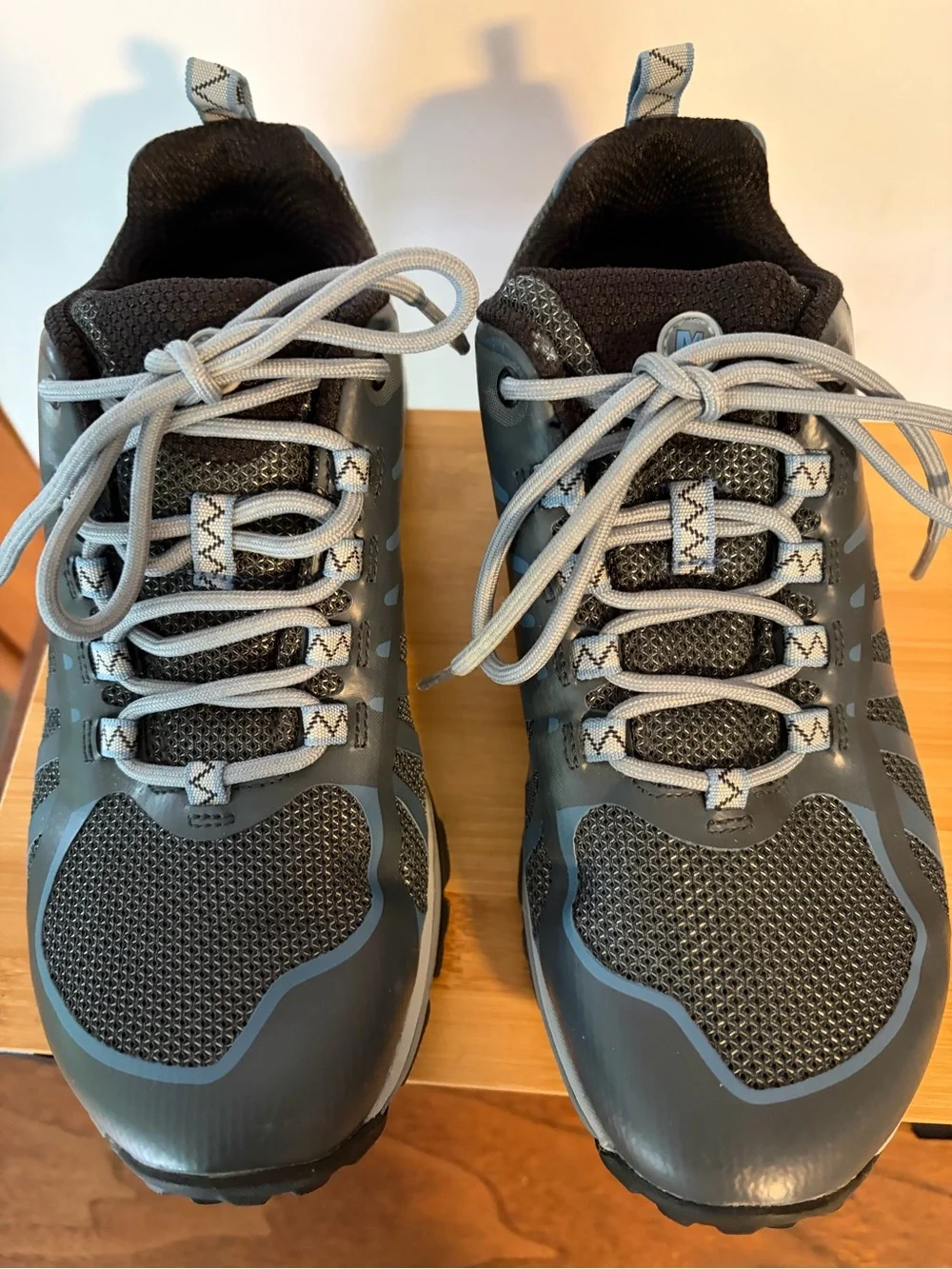 Merrell Women’s 6.5 Siren Edge Hiking Gray & Blue Trail Sneakers